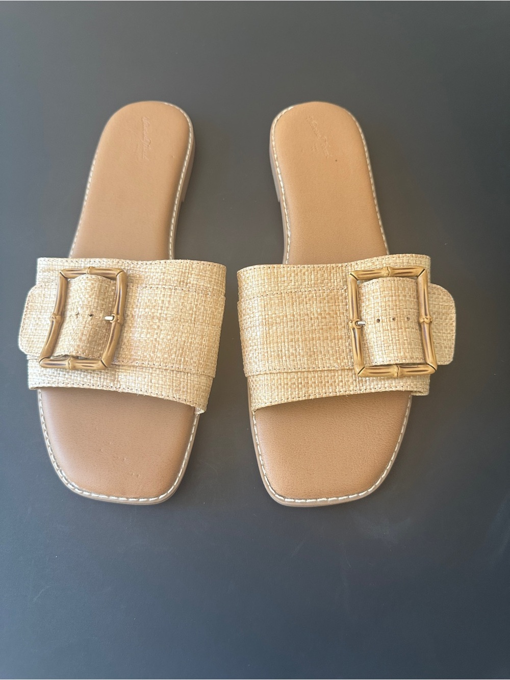 University Thread Classic Tan Slide Sandals with Decorative Buckle size 11